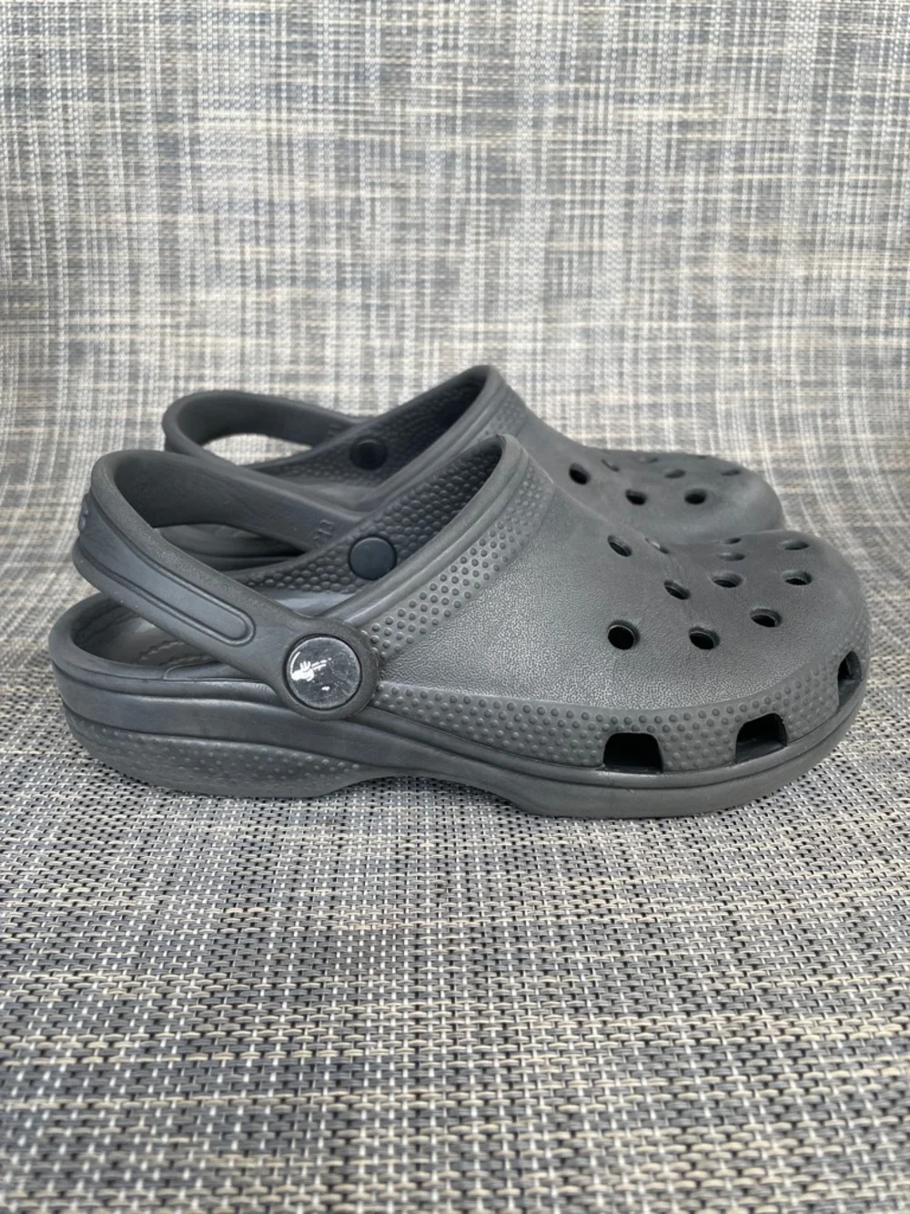 CROCS Kids Classic Clog Slip on sandals in black unisex size 13